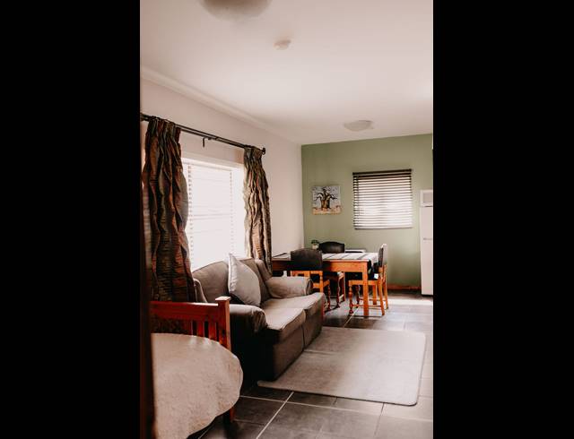 750M² BED & BREAKFAST FOR SALE IN RUSTENBURG CENTRAL
